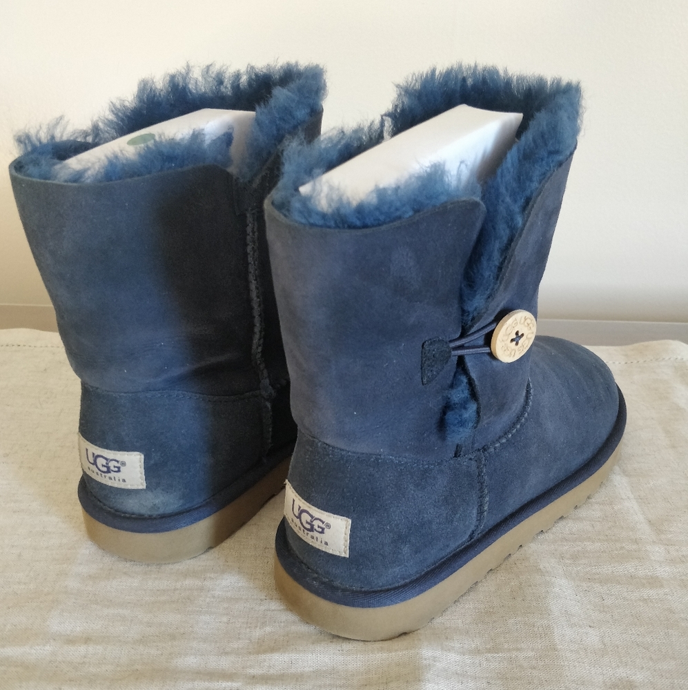 Ugg Bailey Button - image 5